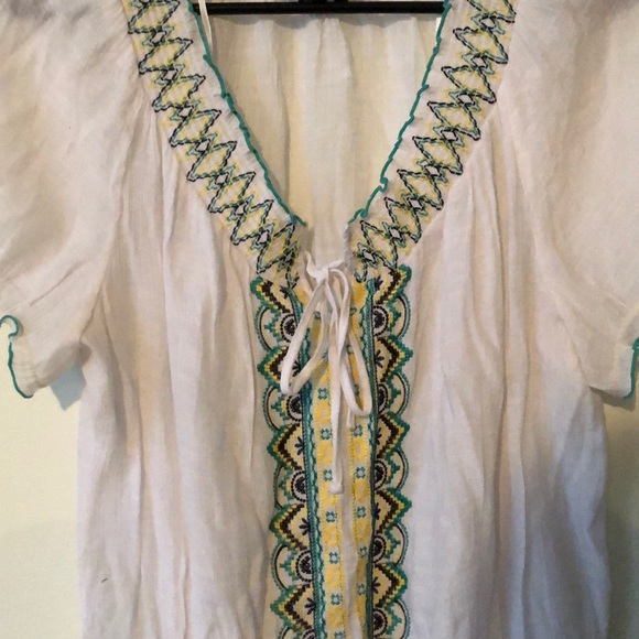 AB Studio White short sleeve top with Aztec print - Picture 2 of 3